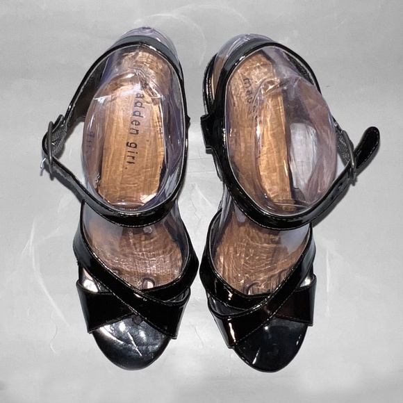 Madden Girl Black Chevron Wedge Shoes - Picture 6 of 8